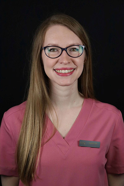 Angelika Sulik-Barzyk - lekarz stomatolog - nasz zespół - klinika stomatologiczna poznań materna dental